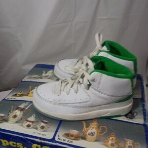Air Jordan 2 Retro Lucky Green size 10C Toddler shoes DQ8563-103